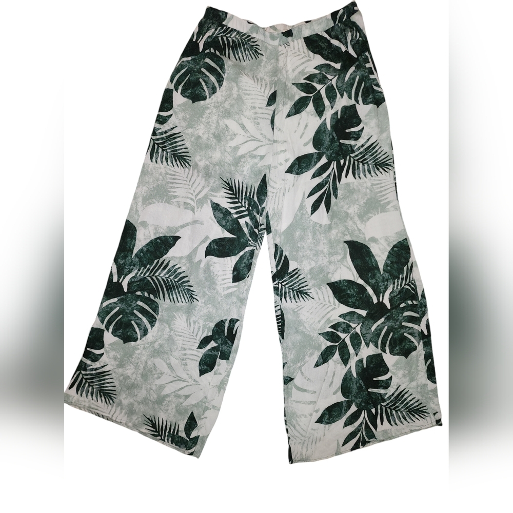 Bohemian style wide leg bottoms
